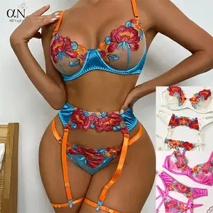 2024 Custom Hete Meisjes Transparante Gebloemde Kanten Bh Korte Sets Verkoper Bloem Geborduurde Sensuele Babypop Sexy Lingerie Set