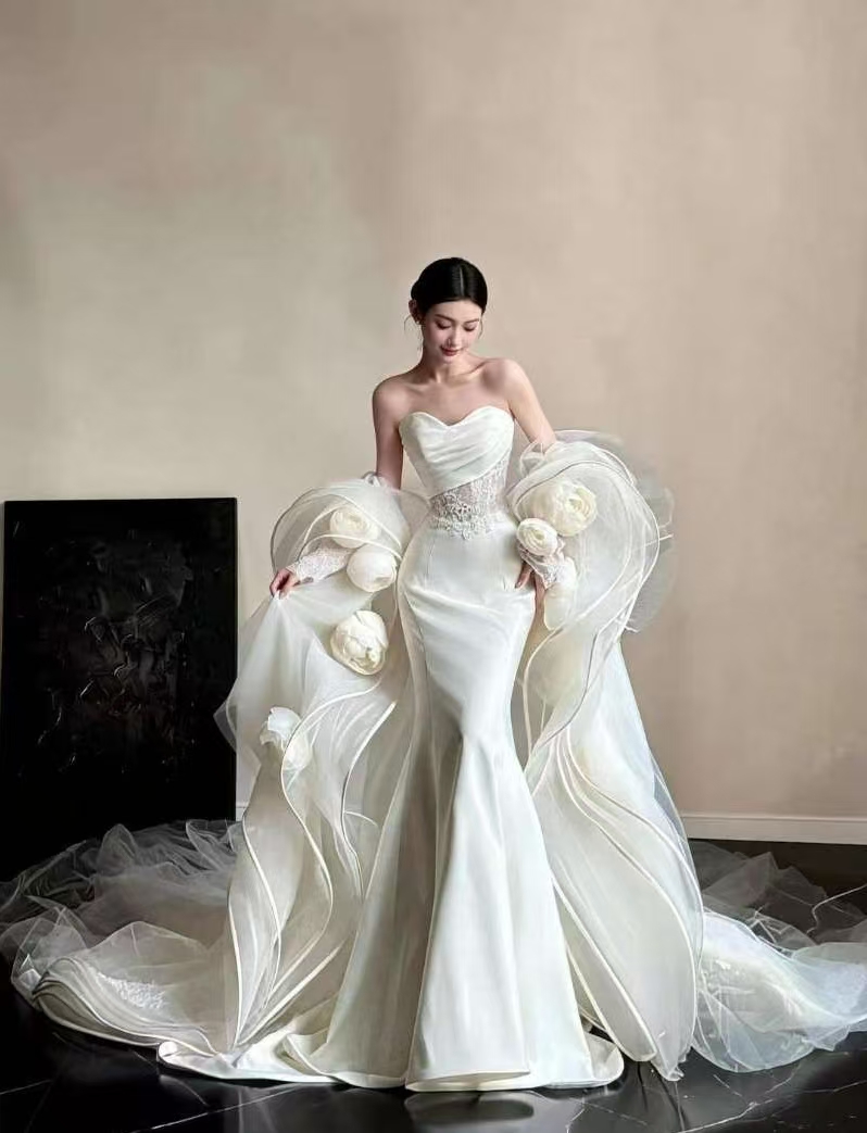 S0503Y 2026 Popular Slim-fit Fishtail Floral Chiffon Shawl Modern  Floor-Length Satin Lace Flowers Sleeveless Wedding Gown| Alibaba.com