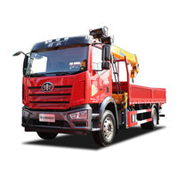 Camion grue FAW J6L 220HP 4X2, capacité de charge de 20 tonnes, hauteur de levage de 21,6 m pour le chargement et le déchargement de marchandises en entrepôt