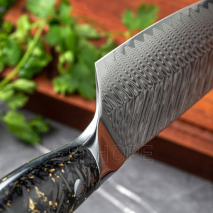 سكين Santoku دمشقي 7 بوصة من كينهوب يدعم SS316 مقبض من ألياف الكربون من الراتينج المركب 67 طبقة سكين فولاذية دمشقية VG10