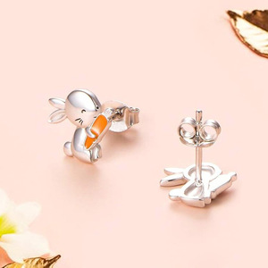 Orecchini a perno con coniglio e carota per donna, design simpatico a forma di animale, accessori per l'orecchio da indossare tutti i giorni - Product Image 5