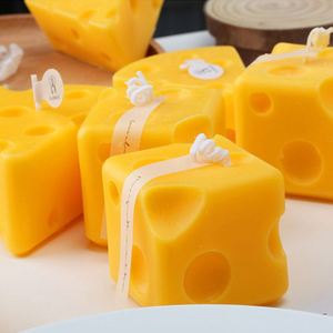 Vela Aromática con Forma de Queso Cuadrado Amarillo, Vela Decorativa con Lazo para Decoración del Hogar - Product Image 1