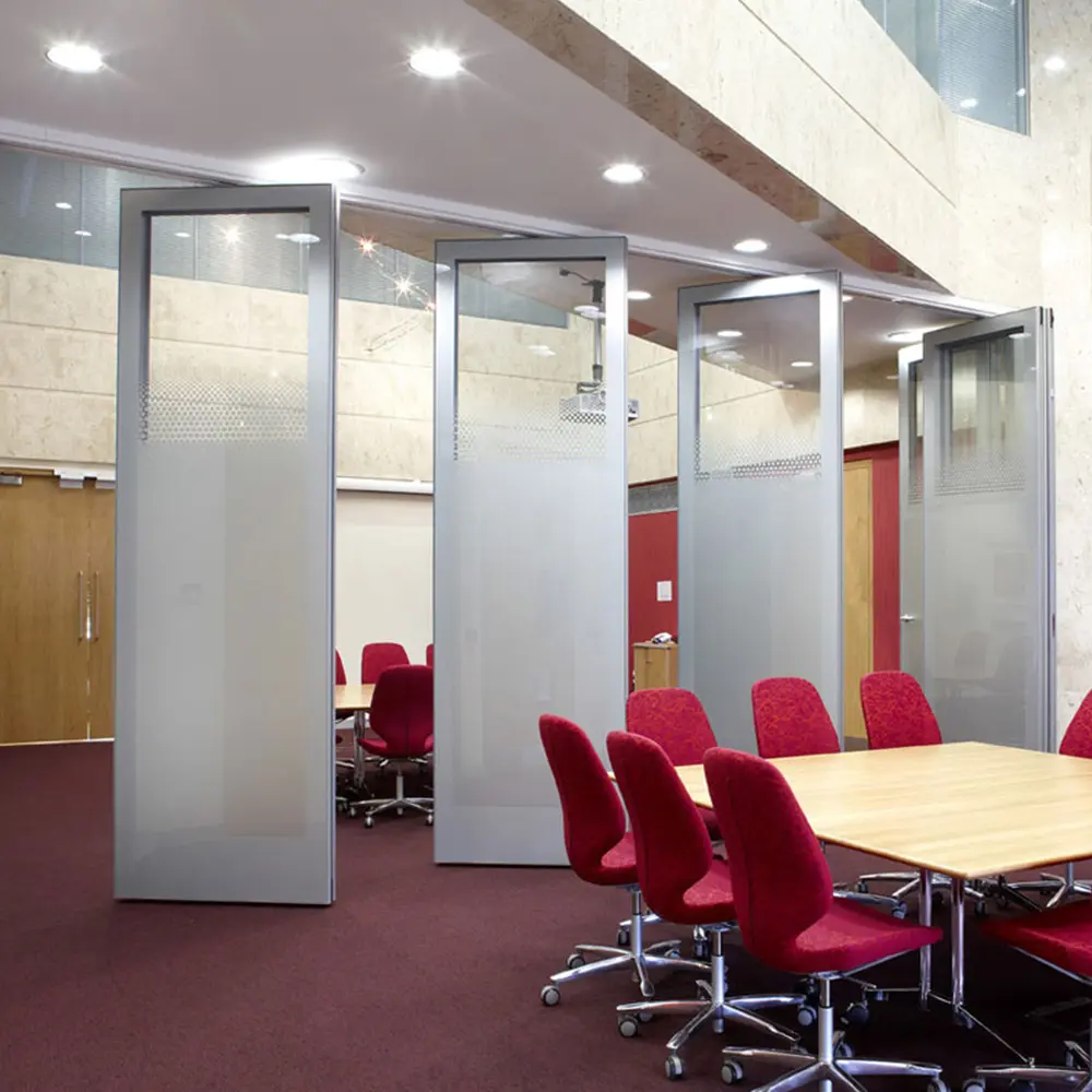 Système de mur de bureau en verre avec stores, partition coulissante, silencieuse, double glaçure acoustique, pliable et mobile, pour salle de réunion