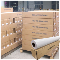 Rouleau de vinyle auto-adhésif brillant en PVC, imperméable, résistant aux UV, sans bulles, durable pour sols de bus, voitures, pistes de danse de mariage, et protection de bouteilles.