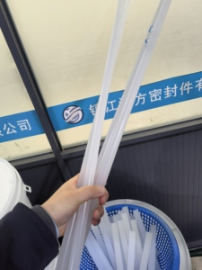 Tùy chỉnh kích thước khác nhau Thông số kỹ thuật Kích thước khác nhau pctfe <span class=keywords><strong>Round</strong></span> <span class=keywords><strong>Bar</strong></span> tinh khiết nhựa trắng pctfe Rod - Product Image 5