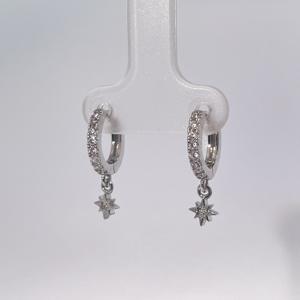 ต่างหูแบบติดหูสำหรับผู้หญิง ดีไซน์คลาสสิกทันสมัยจาก Tianyu Gems ผลิตจากทองเหลืองชุบทอง ประดับด้วยเพชรซิร์คอนและดาวแปดเหลี่ยม - Product Image 4