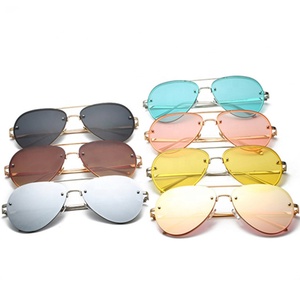 2025 nuovi arrivi moda Vintage <span class=keywords><strong>donna</strong></span> UV400 <span class=keywords><strong>occhiali</strong></span> <span class=keywords><strong>da</strong></span> <span class=keywords><strong>sole</strong></span> oversize ovali aviazione <span class=keywords><strong>occhiali</strong></span> <span class=keywords><strong>da</strong></span> <span class=keywords><strong>sole</strong></span> uomo <span class=keywords><strong>donna</strong></span> - Product Image 6