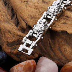 Bracciale da uomo in acciaio inossidabile Resoul Lion Head, anti-ossidazione, a catena da moto, Chaine Moto, Bracciali Aco <span class=keywords><strong>Inox</strong></span> - Product Image 4