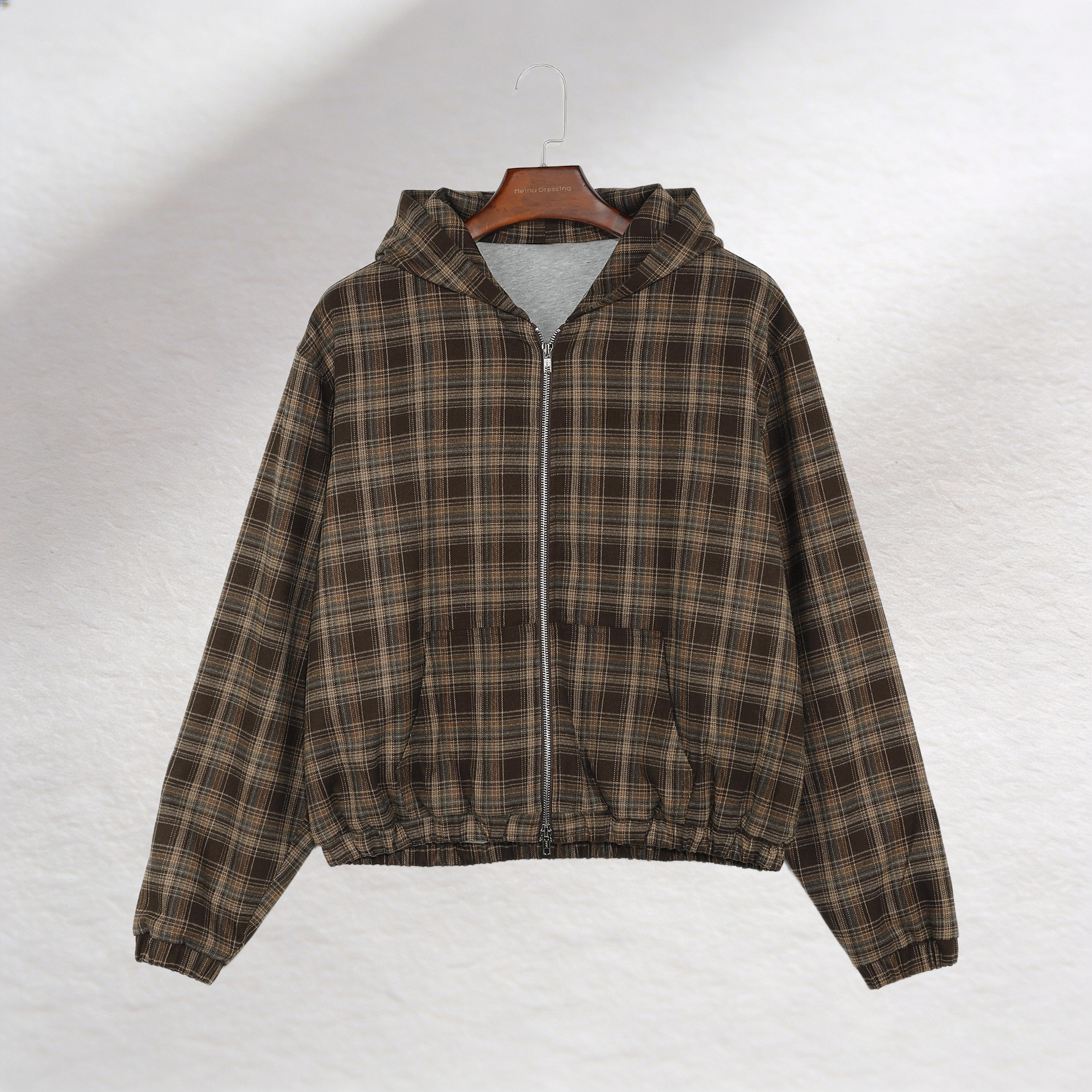 สีน้ำตาล