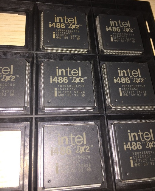 Hot Selling Electronic Parts Stocks IC Chips YW80486DX250