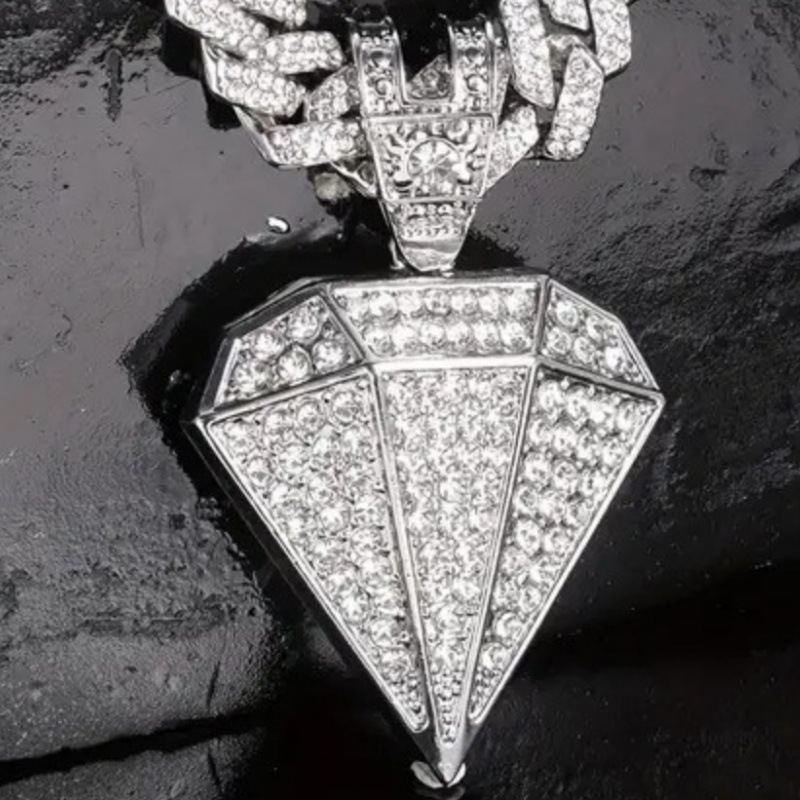Silver diamond single pendant