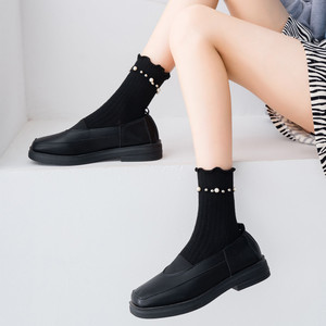 Vente en gros de <span class=keywords><strong>chaussettes</strong></span> pour femmes à la mode <span class=keywords><strong>jolies</strong></span> perles à volants en coton technique de tricot esthétique pour le printemps - Product Image 3