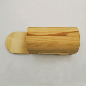Buzón Curvo de Madera de Pino Natural con Puerta Abatible, Buzón de Madera <span class=keywords><strong>para</strong></span> Decoración del Hogar y Jardín y Almacenamiento Seguro de Correo - Product Image 3