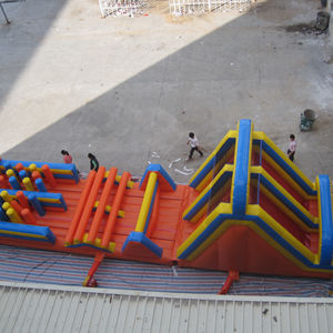 Arena deportiva inflable de obstáculos en oferta para alquiler comercial para fiestas - Product Image 1