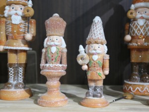 Statue de <span class=keywords><strong>Casse</strong></span>-<span class=keywords><strong>Noisette</strong></span> de Noël 180 cm, Sculpture en Résine Faite à la Main, Thème Anime Feng Shui, Décoration Religieuse pour la Maison, Fête des Mères - Product Image 2