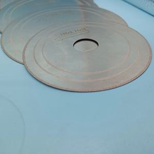 Lame <span class=keywords><strong>de</strong></span> découpe professionnelle OEM <span class=keywords><strong>de</strong></span> précision 120x0.3x20mm pour le déjointoiement, avec dents biseautées, pour meuleuse d'angle sur carrelage et pierre - Product Image 2