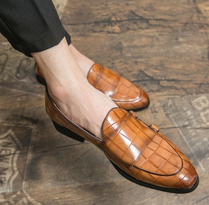 Chico informal de talla grande con zapatos sin cordones y cinturón de cocodrilo - Product Image 6