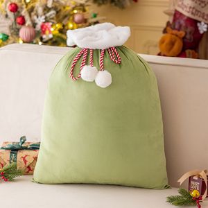 Sacs cadeaux de Noël de haute qualité, sacs du Père Noël en velours avec poignée en fourrure et pompon pour les fournitures de fête de Noël - Product Image 6