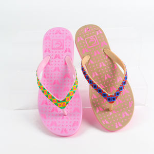 Nuevas sandalias ligeras Chappal a precio barato, chanclas, zapatillas para mujeres y damas - Product Image 2