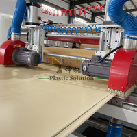 Machine d'extrusion à double vis pour panneaux en mousse PVC avec dispositif de gaufrage en ligne pour ligne de production de panneaux muraux et de plafonds