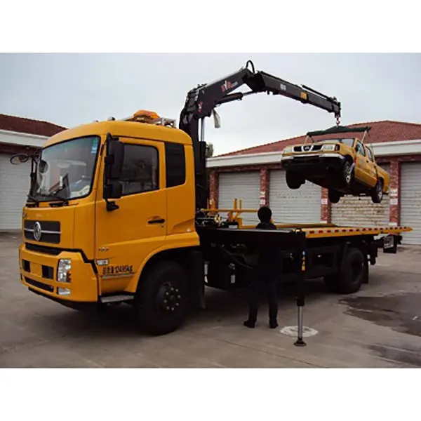 Dongfeng 4*2 Wrecker Tow Truck Met 8T Kraan