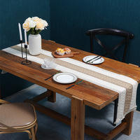 Chemin de table carré classique et durable Ychon en gros, avec glands tissés, en polyester, pour la décoration de la salle à manger
