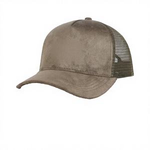 Gorras Trucker de 5 Paneles Lisas de Alta Calidad al por Mayor, Personalizables con Logotipo Bordado, Ajustables para Invierno y Verano - Product Image 2