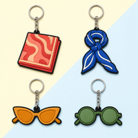 Porte-clés en PVC souple personnalisé en gros, 2D 3D, mignon, dessin animé, coloré, en caoutchouc, pour accessoires de mode quotidiens