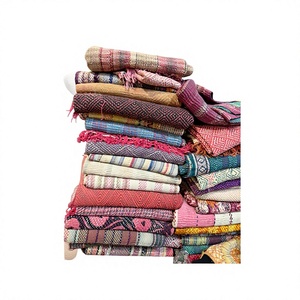 Colcha Kantha Bordada de Algodón Ecológico con Diseño de Patchwork - Textil para el Hogar, Cubre Sofá - Product Image 3