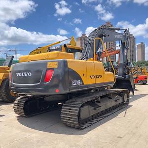 Excavatrice sur chenilles Volvo 210 d'occasion, modèle 2016, pour travaux de terrassement, à vendre dans la catégorie des machines de chantier - Product Image 1