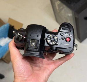 กล้องมือสองขายส่ง Panasonic GH5S กล้องมิเรอร์เลส ถ่ายภาพ ถ่ายวิดีโอ หน้าจอสัมผัส Live MOS - Product Image 4
