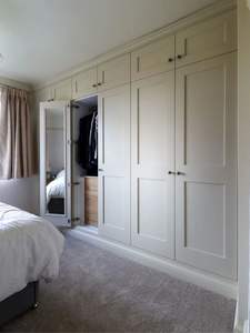 Armoire noire de style rétro français sur mesure avec armoire de rangement pour chambre à coucher, armoire en bois de luxe légère - Product Image 4