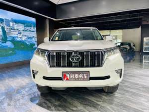 Toyota Prado (<span class=keywords><strong>Bully</strong></span>) 2020 d'occasion, SUV, Turbo, conduite à gauche, intérieur foncé, sièges en cuir, pneus R18, démarrage à bouton unique, toit ouvrant - Product Image 2