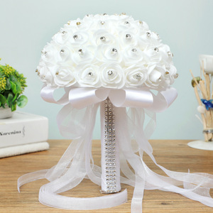 <span class=keywords><strong>Bouquet</strong></span> <span class=keywords><strong>de</strong></span> Fleurs Artificielles <span class=keywords><strong>de</strong></span> <span class=keywords><strong>Roses</strong></span> pour <span class=keywords><strong>Mariée</strong></span> Demoiselle d'Honneur, <span class=keywords><strong>Bouquet</strong></span> <span class=keywords><strong>de</strong></span> Mariage Fait Main en Soie, <span class=keywords><strong>Bouquet</strong></span> <span class=keywords><strong>de</strong></span> <span class=keywords><strong>Mariée</strong></span> à Tenir - Product Image 5