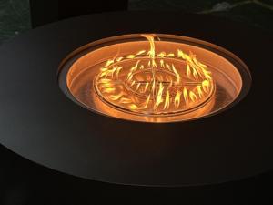 Cheminée extérieure ronde au bioéthanol avec brûleur en métal, design contemporain pour le chauffage de patio, autoportante - Product Image 2