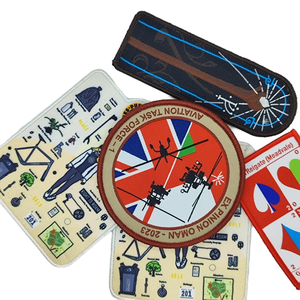 Tùy Chỉnh Polyester Sắt Trên Nhiệt Báo Chí Các Bản Vá Lỗi Nhà Máy Có Nguồn gốc Dệt Logo Thăng Hoa Trang Trí Móc Vòng Quần Áo Vải - Product Image 1