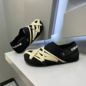 Sandalias Planas de PU Negras Personalizadas <span class=keywords><strong>a</strong></span> la Moda, con Tiras Cruzadas Tejidas y Suelas de Goma Antideslizantes - Product Image 3