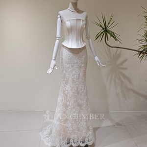 Robe de mariée sirène moderne LY126 avec appliques florales en cristal, longue, sans manches, motif en dentelle brodée et corset - Product Image 1