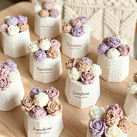 Bougie parfumée de luxe personnalisée avec étiquette, bouquet de fleurs épanouies, bougies parfumées élégantes pour la décoration de la maison, cadeaux VIP pour hôtel, mariage