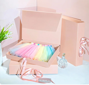 กล่องของขวัญหรูหราสั่งทำได้พร้อมส่งทันที มีสต็อกพร้อมส่ง ปริมาณสั่งซื้อขั้นต่ำน้อย เหมาะสำหรับชุดเด็กผู้หญิงในธุรกิจขนาดเล็ก พร้อมริบบิ้นแม่เหล็กปิดผนึก - Product Image 2
