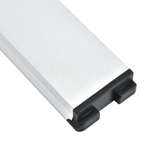 Porte-<span class=keywords><strong>couteau</strong></span> magnétique puissant Porte-outil en alliage d'aluminium Étagère de cuisine sans poinçon et sans clou pour un usage domestique avec sac à roulettes - Product Image 4
