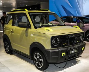 GEELY Panda Mini Yuanqi Bear Panda 2025 210kmGeely automóvil Minicar 3 puertas 4 plazas Hatchback Pure Electric nuevo coche eléctrico - Product Image 1