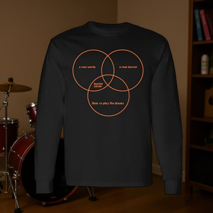 Camiseta de manga larga con diseño de diagrama Venn de un gusano real y un médico real que le gusta tocar el batería - Product Image 3