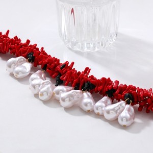 <span class=keywords><strong>Collana</strong></span> Bohémien Fatta a Mano Multistrato con Ciondolo a Ramo d'Albero Rosso e <span class=keywords><strong>Perle</strong></span> per Donne, Gioiello Estivo da Spiaggia - Product Image 4