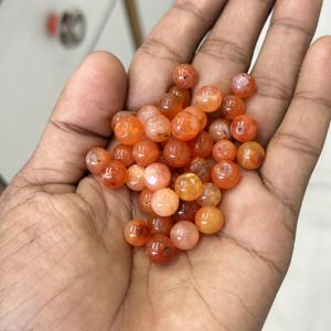 Perles rondes naturelles Caroline 8 mm les plus vendues pour la fabrication de colliers de bijoux de mode pour filles disponibles à l'exportation - Product Image 3