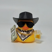 WOWEI Cool Denim chaîne dorée Gu-n voiture bave serviette petit canard jaune dessin animé Figurine noël ornement lunettes de soleil