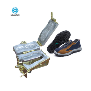 Fabricante de moldes DIP para zapatos de PU Yingrun, molde de moldeo de zapatos de <span class=keywords><strong>seguridad</strong></span> para <span class=keywords><strong>calzado</strong></span> deportivo informal, máquina de China - Product Image 3