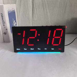 Horloge de <span class=keywords><strong>table</strong></span> numérique LED intelligente et colorée pour la maison, grand affichage avec rétroéclairage, température et semaine pour la chambre - Product Image 5