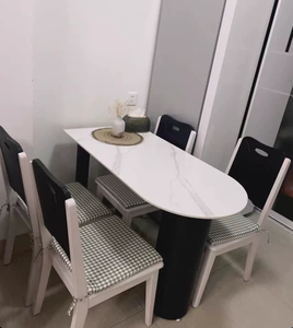 Table à manger adaptée à un usage domestique, à placer contre le mur, au design moderne et épuré - Product Image 6