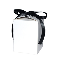 Schwarze Logo-Prägung Quadratische Süßigkeiten-Geschenkbox Snacks Gelee Kekse Verpackungsbox Maßgefertigte Weiße Karton-Hochzeitsboxen für Kleinunternehmen